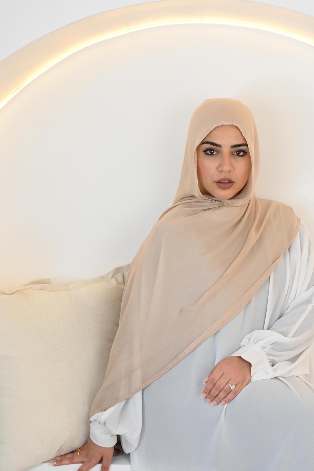 Nour &mdash; With Light Director